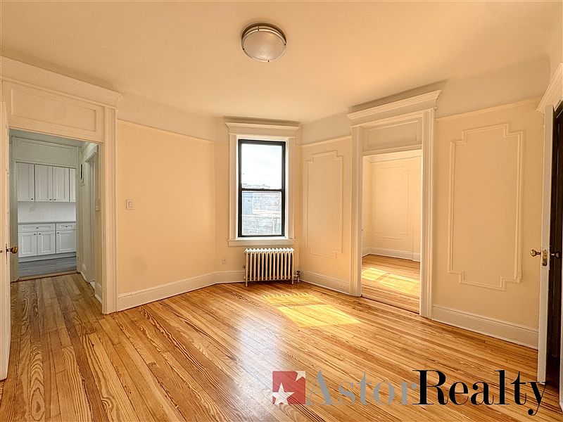 1st image of 2810 36th St APT 33