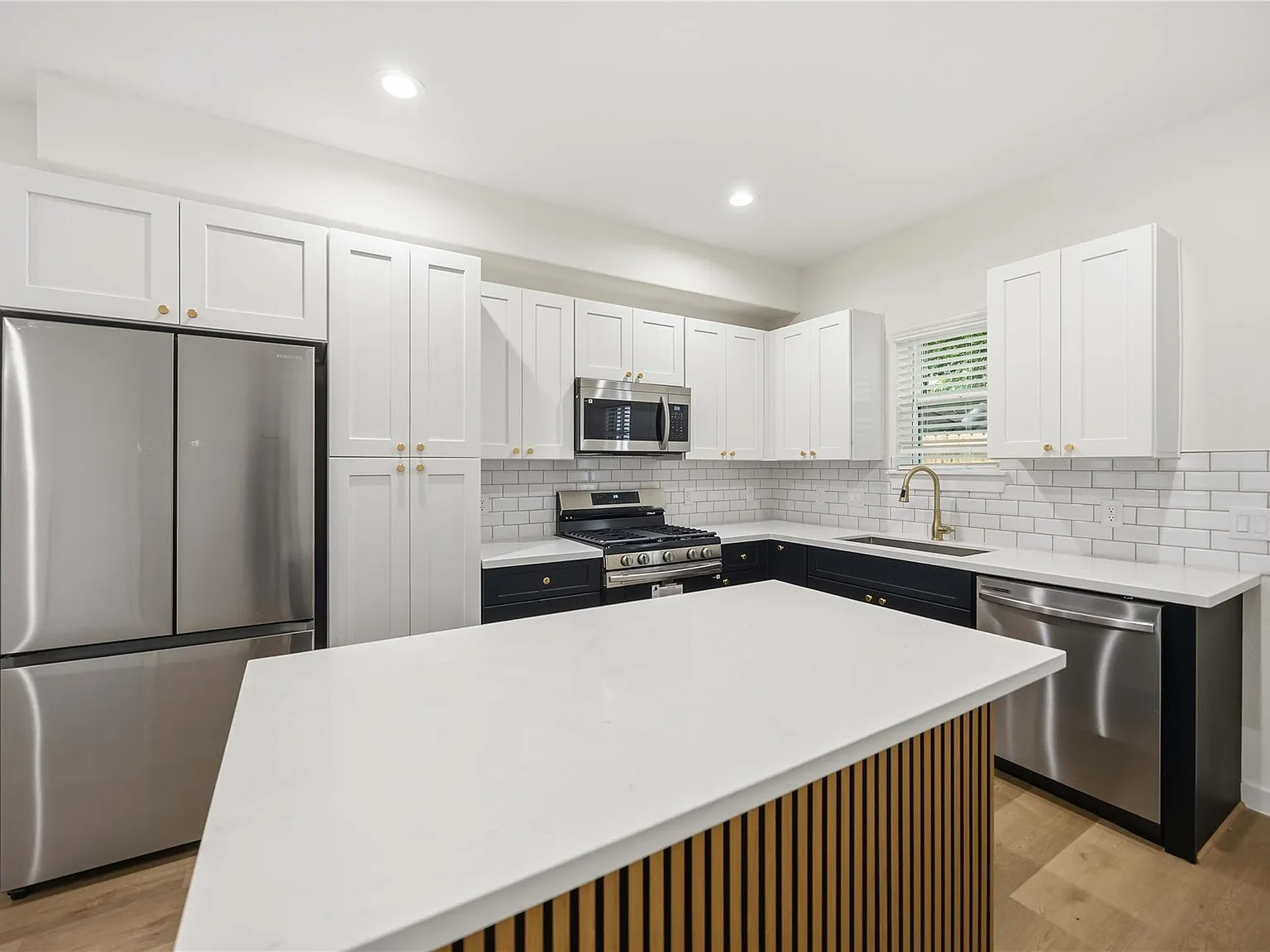 3 bed, 2.5 bath, 1216 sqft, $1,750 — Photo 4