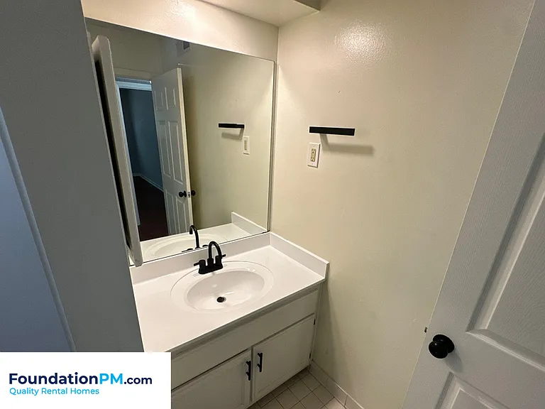 34 N Idlewild St #3 — Photo 13
