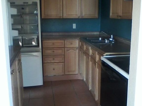 4th image of 3001 NW 24th Ct