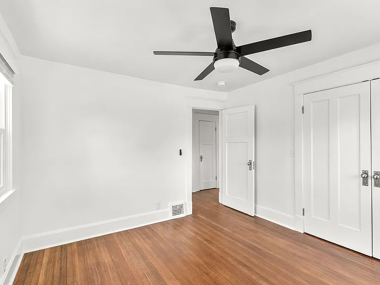 617 E Delmar St — Photo 21