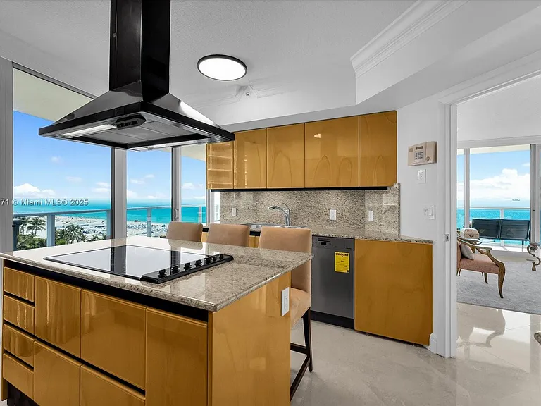 1455 Ocean Dr #919 — Photo 6