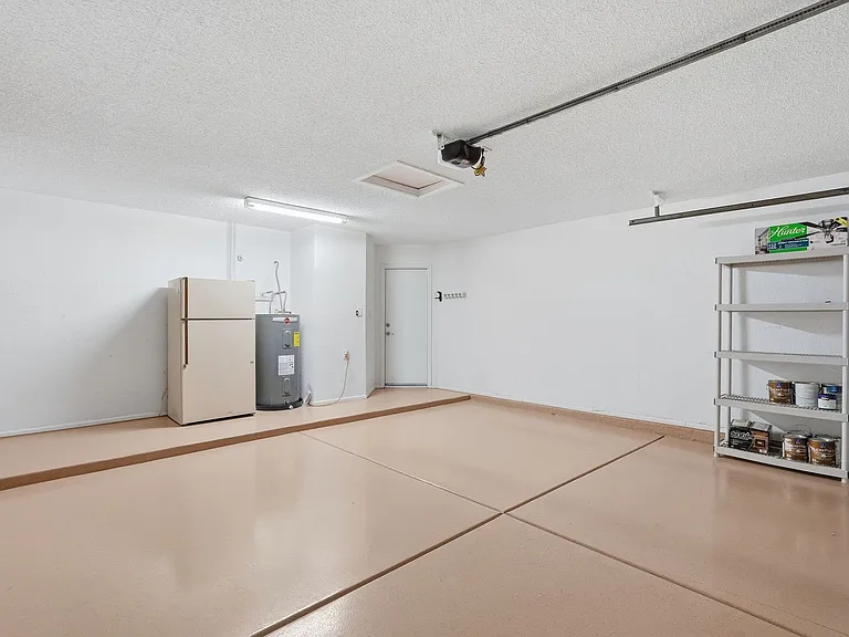 6823 E Grandview Dr — Photo 33