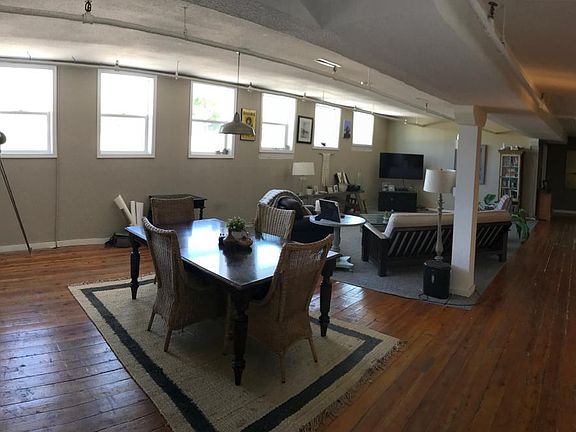 4th image of 2822 A St #1
