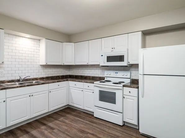 186 Flintridge Dr, 186 Flintridge Dr #8, Rockford, IL 61107