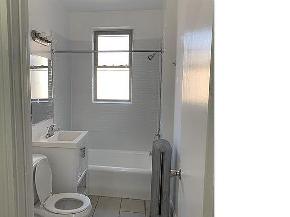 4th image of 7754 S Muskegon Ave #3
