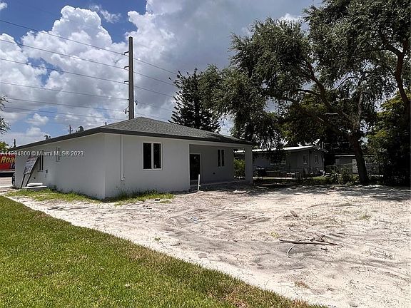 5th image of 108 NW 31st Ave