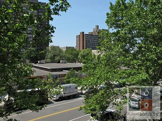 Sold by LoHo Realty | media 13