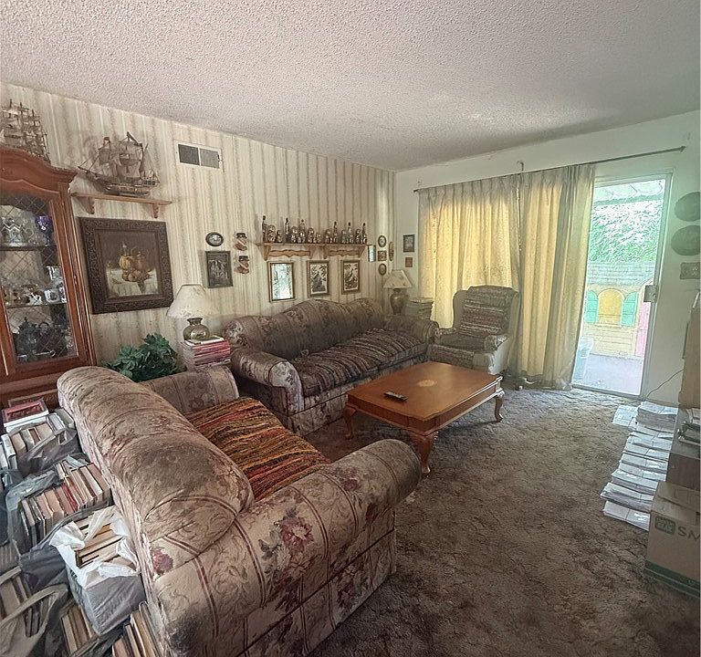 1st image of 577 Bishop Pl