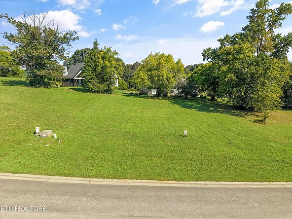 3rd image of 1520 Eagle Point Dr