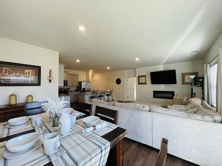 35 Witherspoon Dr — Photo 12