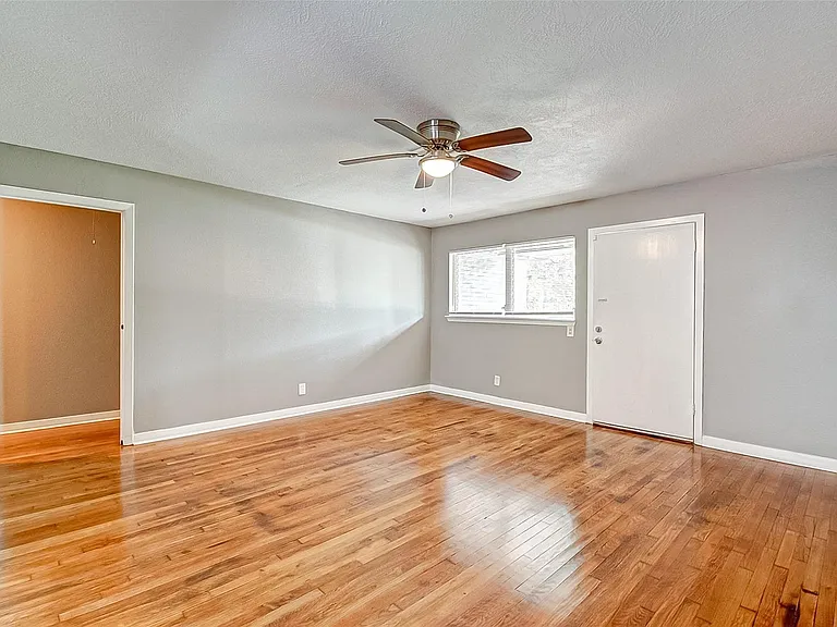 213 Newman Rd — Photo 4