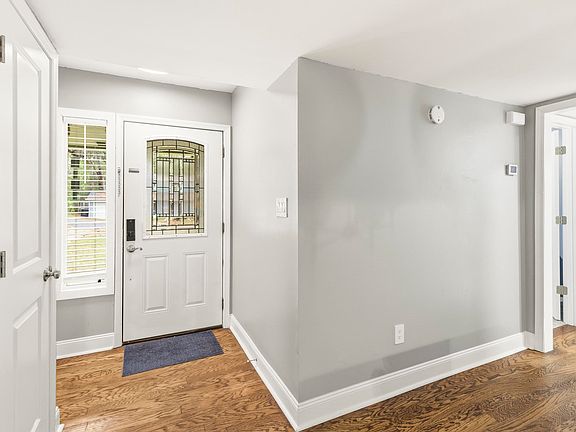 5th image of 2141 Shangri La Ln