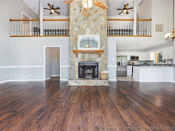 5th image of 190 Fox Run Ln