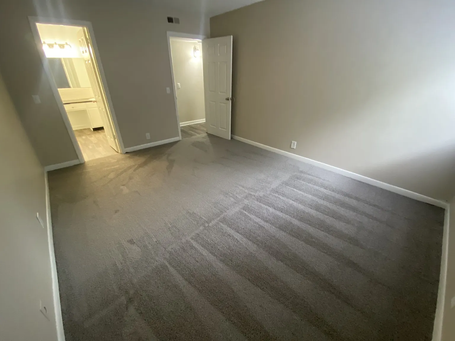 2 bed, 1000 sqft, $1,195 — Photo 4