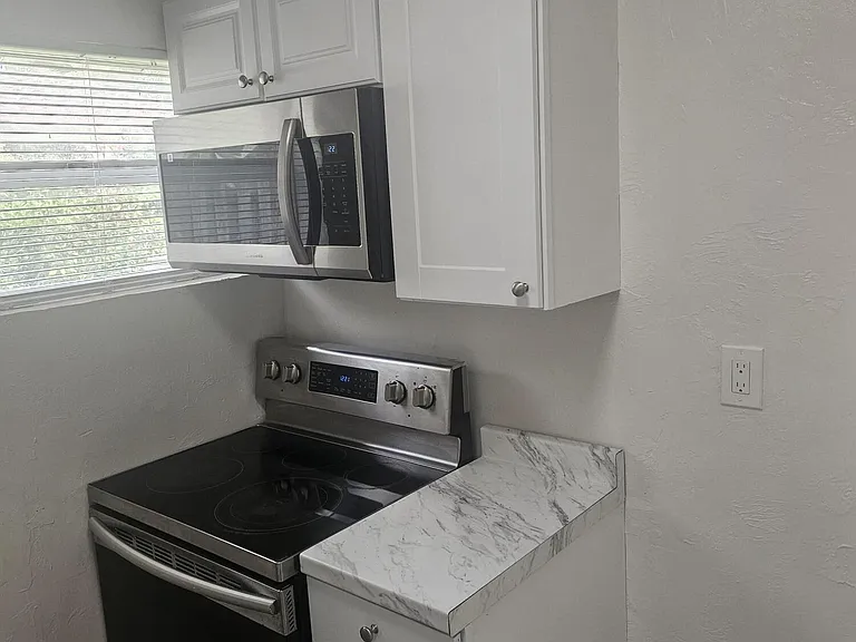 505 NW 16th Ave — Photo 4