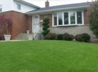290 Braddock Dr, Melrose Park, IL