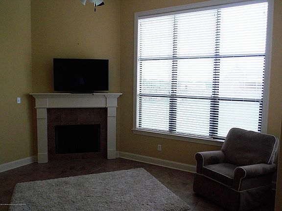 5th image of 14519 Smokey Ln