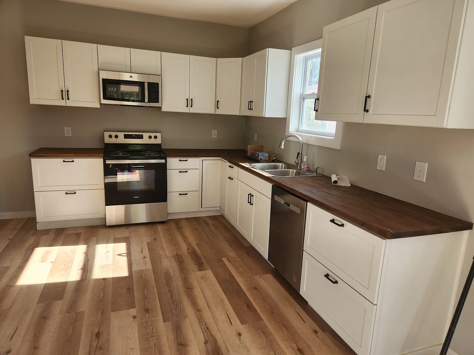 3 bed, 1500 sqft, $1,700 — Photo 2