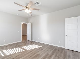 10500 SW 40th St, Mustang, OK 73064