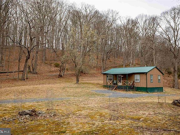 3rd image of 49 Mountain Top Rd