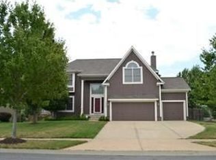 15220 Woodson St, Overland Park, KS 66223