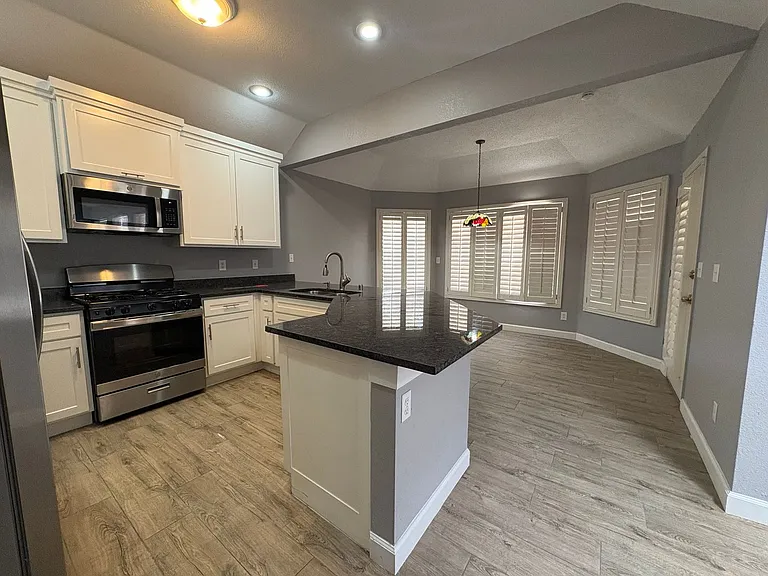 13123 Thea Smith Dr — Photo 9