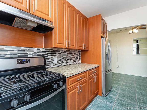 4th image of 1751 Washington Ave APT 3F