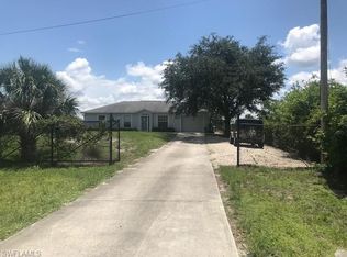 4242 40th St NE, Naples, FL 34120