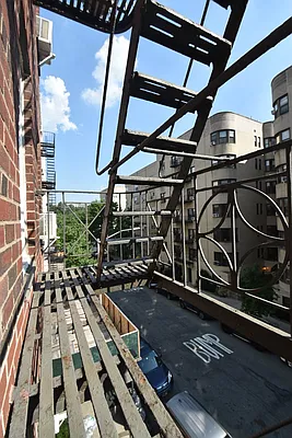 Rented by (Legacy) NY Quality Living Uptown | media 10