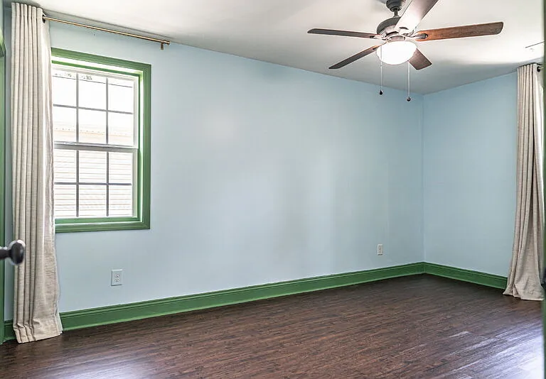 555 N Saylor St — Photo 28