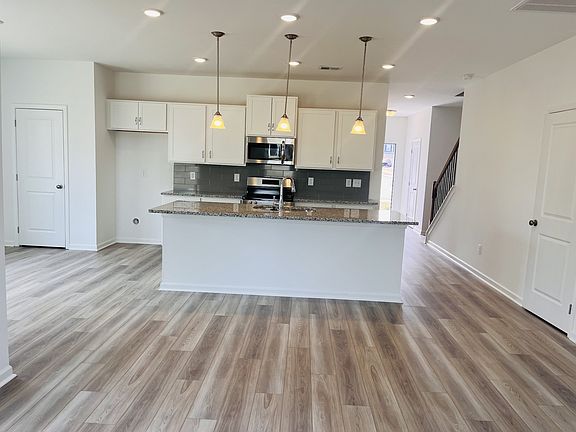 4th image of 109 Laurel Park Lot 79