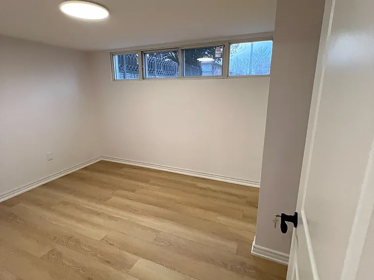 5 Marlbank Rd #BASEMENT — Photo 8