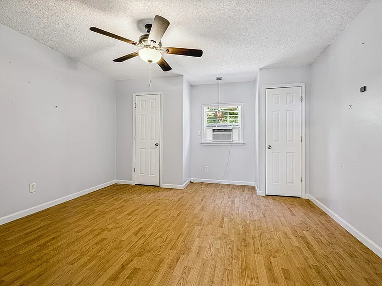 1532 Christine Cv — Photo 21
