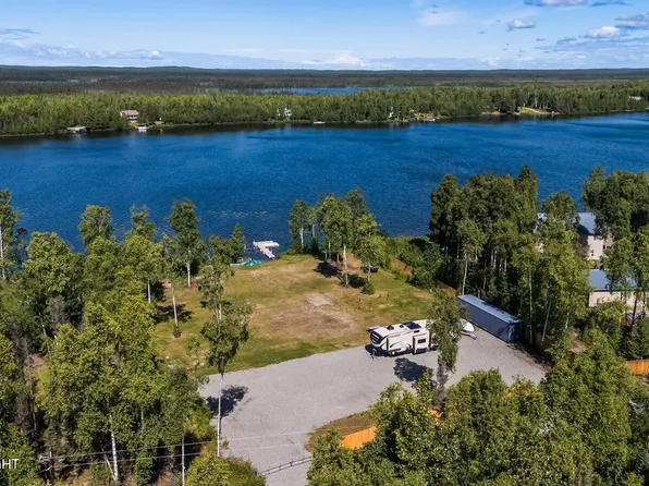 3732 S Horseshoe Lake Rd, Wasilla, AK 99623
