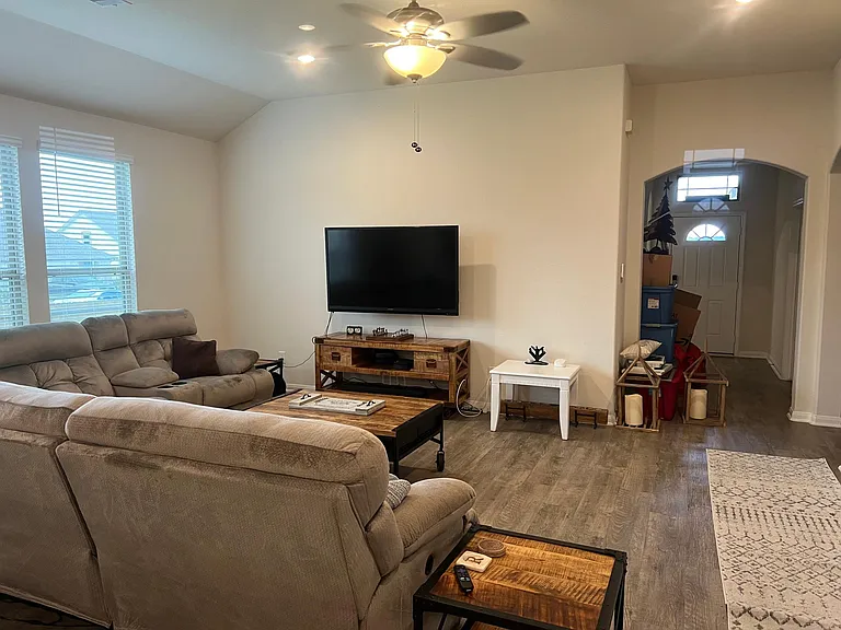 11425 Natalia Ln — Photo 5
