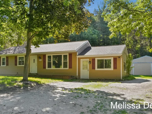 2014-3 Mile Rd NE, Grand Rapids, MI 49505