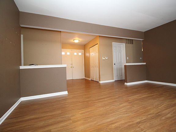 4th image of 8014 Catawba Ln