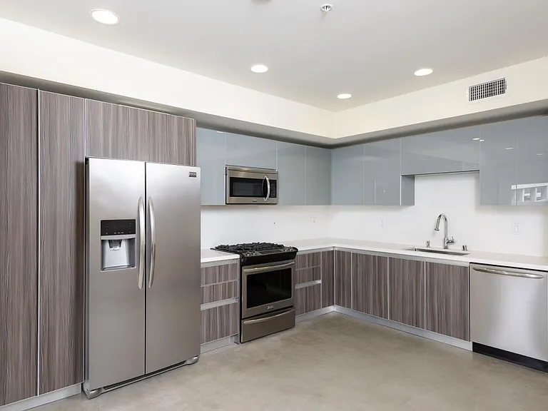 J. Grant Apartments — Photo 9