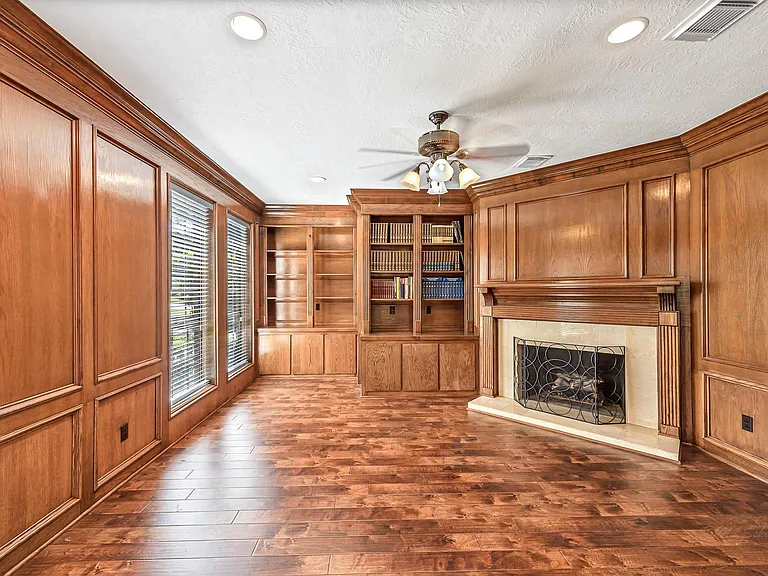 21410 Ganton Dr — Photo 8