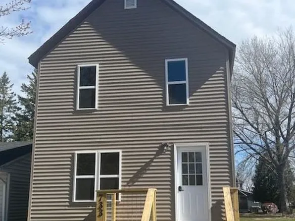 733 Maple St, Sault Sainte Marie, MI 49783