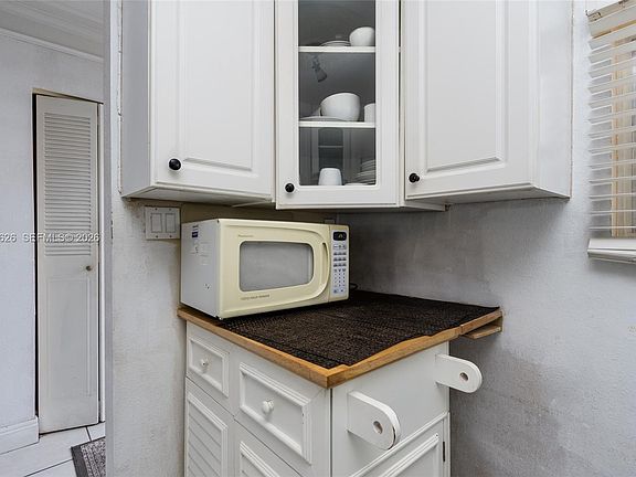 4th image of 4341 NW 16th St #101