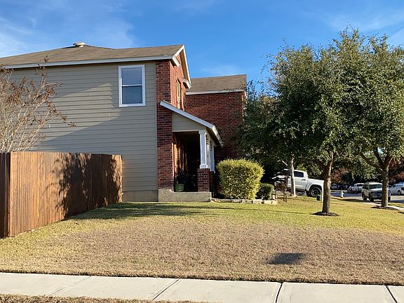 5th image of 401 Yellowwood Dr