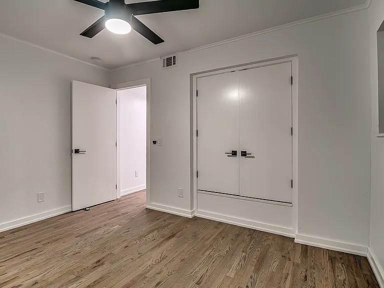 2524 NW 52nd St — Photo 37