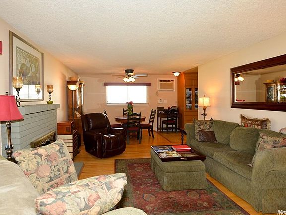 3rd image of 1416 Chester Dr