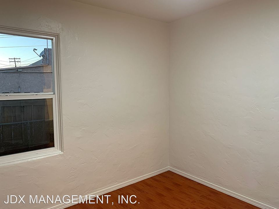1st image of 3080 Webster Ave