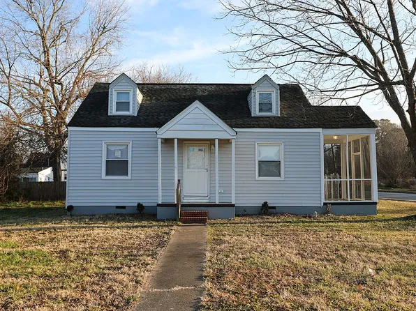 200 Maple Ave, Newport News, VA 23607