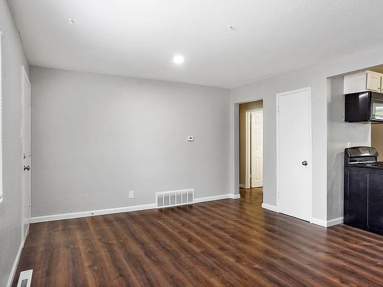 982 S Sheridan Blvd — Photo 15