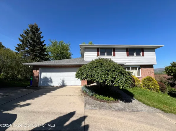 906 Sunset Dr, Olyphant, PA 18447