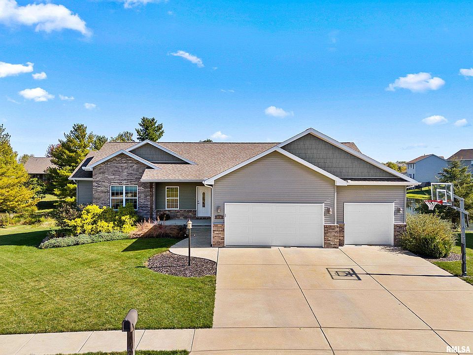 1st image of 820 Stonelake Dr